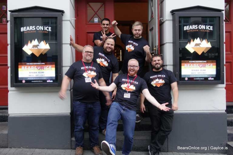 Nokkrir úr Bears on Ice teyminu